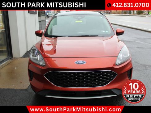 Used 2020 Ford Escape SE image 4