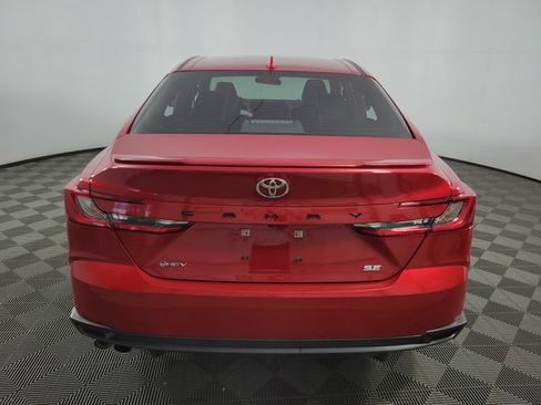 Used 2025 Toyota Camry SE FWD image 7