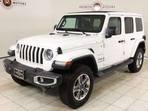 Used 2022 Jeep Wrangler Unlimited Sahara w/ LED Lighting Group AWD/4WD image 5