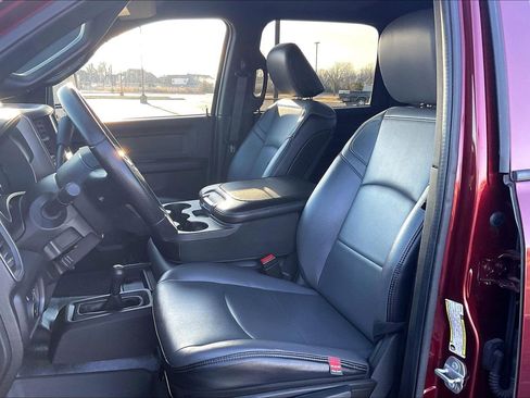 Used 2024 RAM 3500 Tradesman w/ Chrome Appearance Group image 7