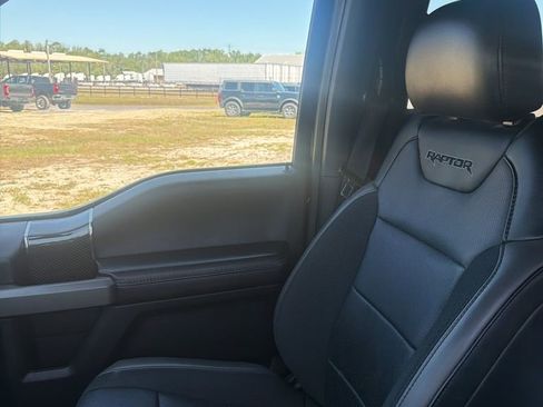 Used 2019 Ford F150 Raptor w/ Equipment Group 802A Luxury AWD/4WD image 11