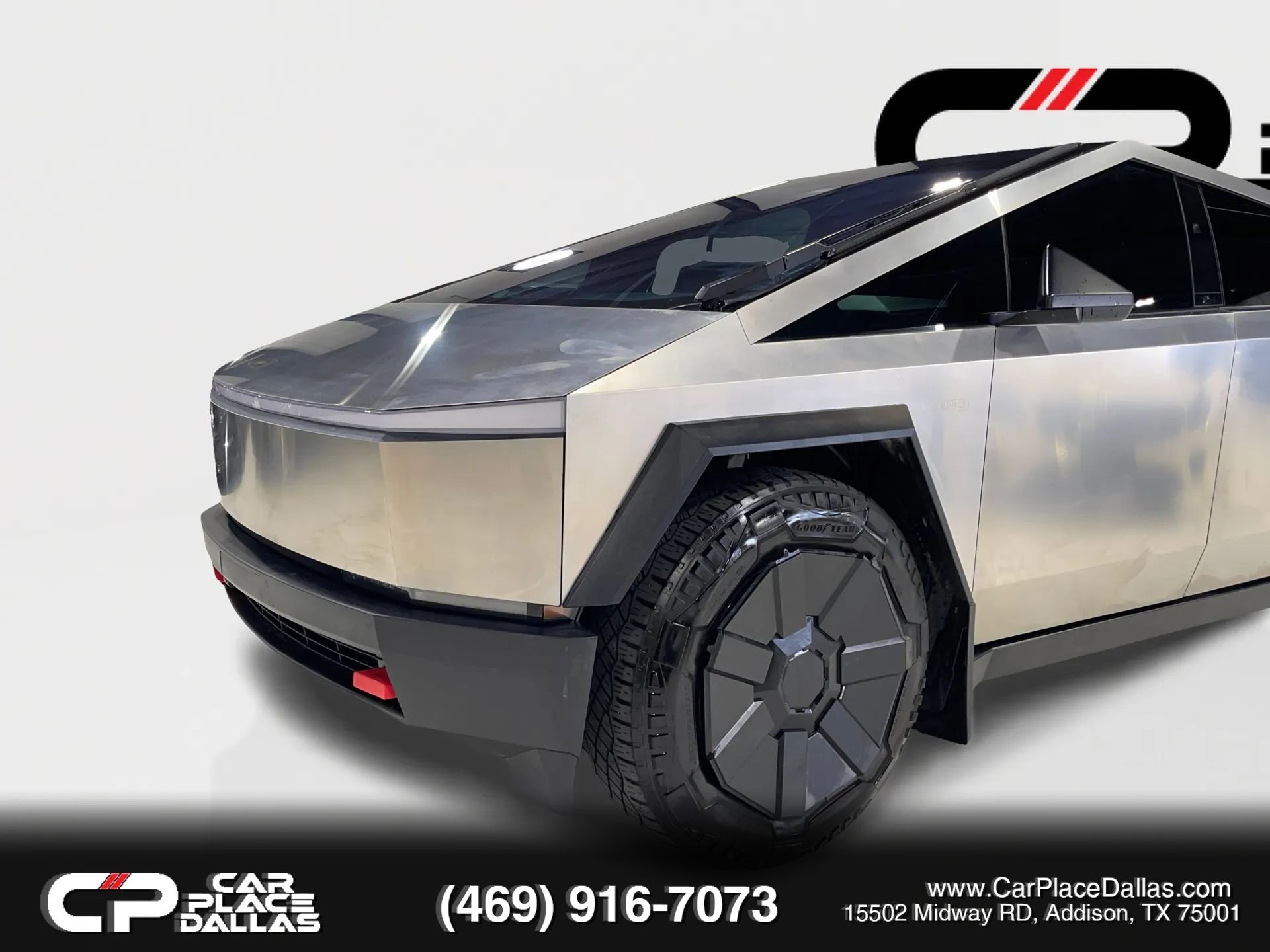 Used 2024 Tesla Cybertruck AWD Crew Cab image 4