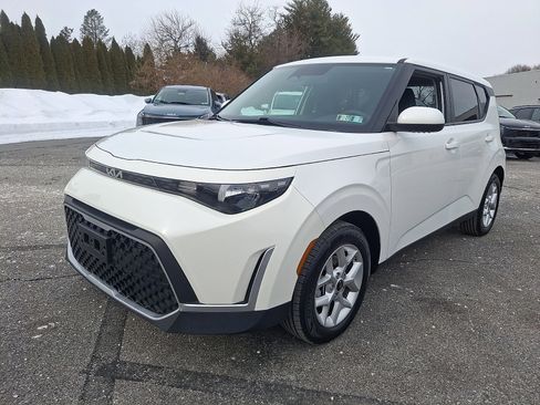 Certified 2024 Kia Soul LX w/ Option Group 015 image 3