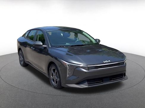 Used 2025 Kia K4 FWD image 3