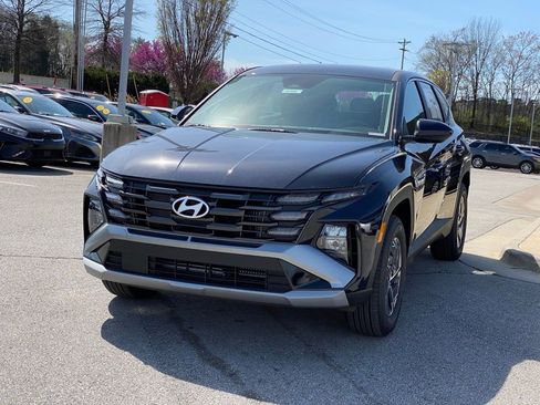 New 2026 Hyundai Tucson Blue SE image 3