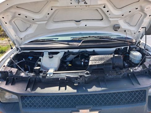 Used 2014 Chevrolet Express 1500 RWD image 19