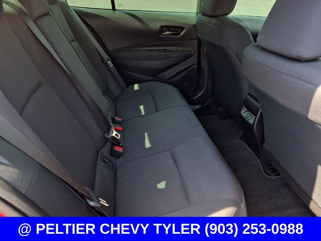 Used 2025 Toyota Corolla LE FWD image 13