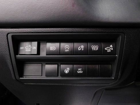 Used 2022 Toyota Tundra Platinum image 31