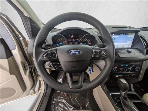 Used 2017 Ford Escape SE w/ Equipment Group 201A FWD image 27