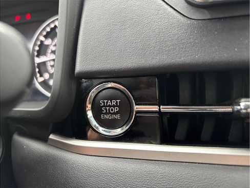 Used 2022 Mitsubishi Outlander ES AWD/4WD image 24