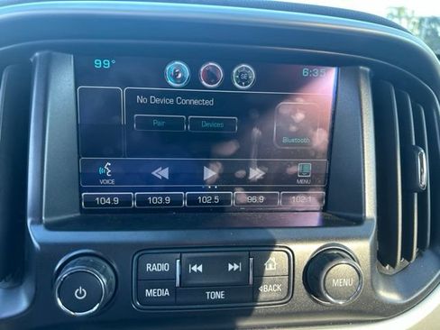 Used 2015 Chevrolet Colorado LT w/ Luxury Package RWD image 10