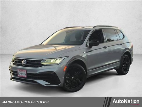 Certified 2022 Volkswagen Tiguan SE R-Line image 1