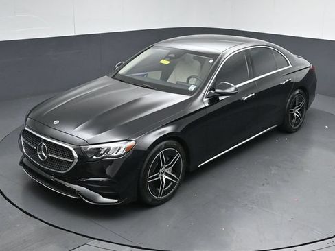 Used 2025 Mercedes-Benz E 350 4MATIC Sedan image 47