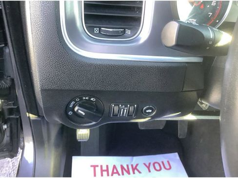 Used 2022 Dodge Charger SXT image 12