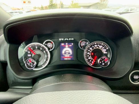 Used 2024 RAM 2500 Tradesman w/ Chrome Appearance Group image 39