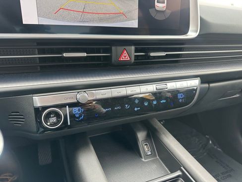 Used 2024 Hyundai Ioniq 6 SE image 25