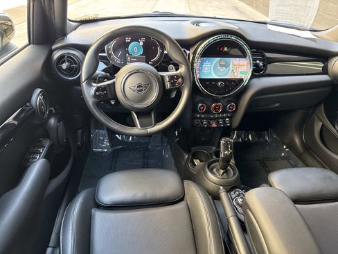 Used 2017 MINI Cooper 2-Door Hardtop FWD image 8