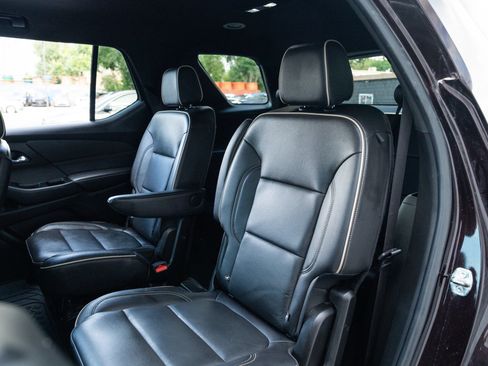 Used 2022 Chevrolet Traverse Premier AWD/4WD image 18
