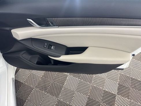 Used 2019 Honda Accord EX-L image 19