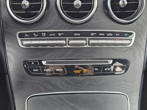 Used 2019 Mercedes-Benz GLC 300 image 19