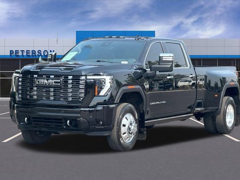 Used 2025 GMC Sierra 3500 Denali Ultimate AWD/4WD image 8