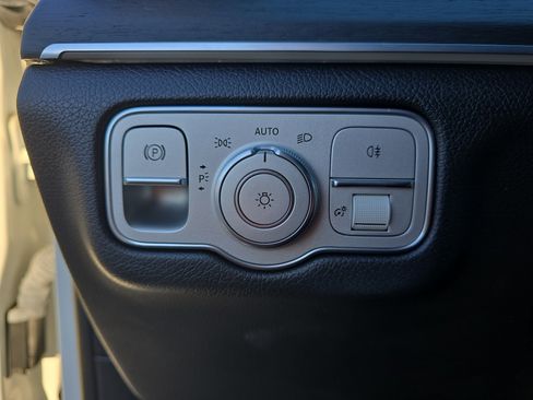 Used 2022 Mercedes-Benz GLE 350 4MATIC image 29