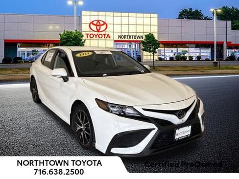 Used 2024 Toyota Camry SE image 27