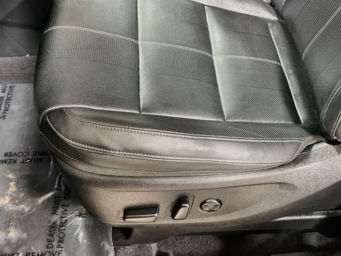 Certified 2022 Kia Telluride EX w/ EX Premium Package FWD image 20