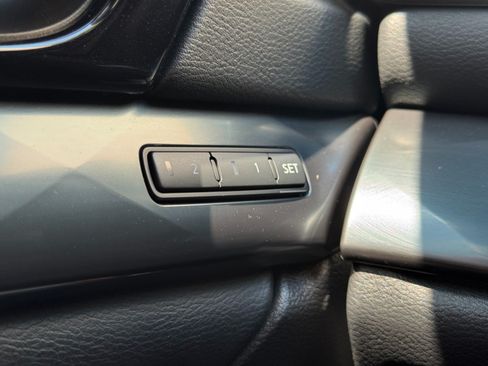 Used 2023 Nissan Maxima SR w/ Sport Mat Group FWD image 17