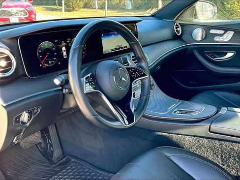 Used 2022 Mercedes-Benz E 350 4MATIC Sedan image 8