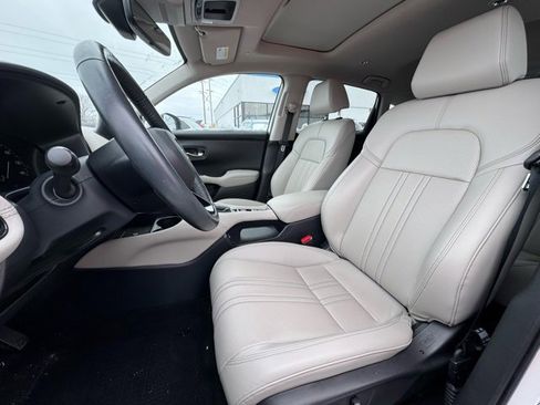 Used 2023 Honda HR-V EX-L image 13