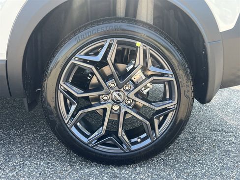 New 2025 Nissan Kicks SR image 27