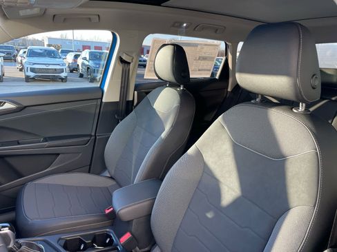 New 2026 Volkswagen Taos SE FWD image 12