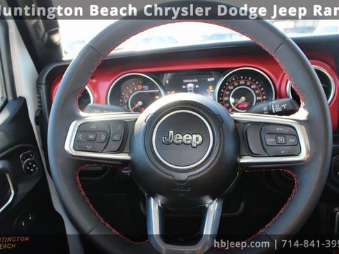 Used 2023 Jeep Gladiator Rubicon image 16