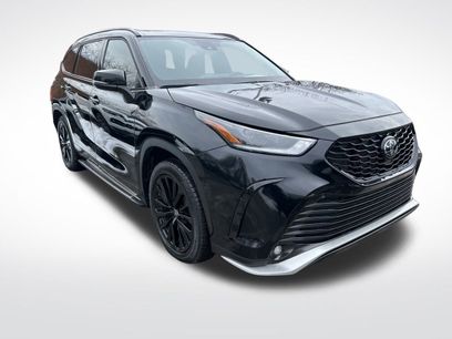 Used 2023 Toyota Highlander XSE