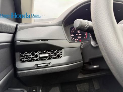 New 2025 Honda Accord SE image 27