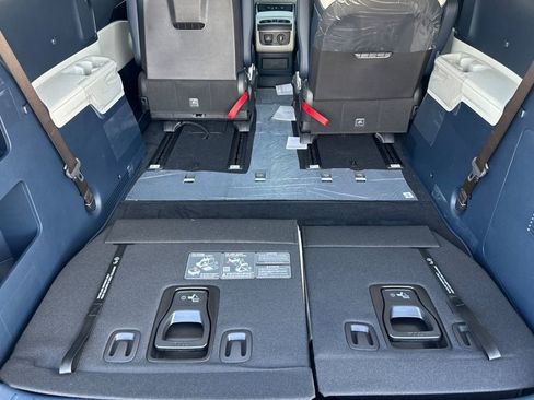 New 2026 Kia Carnival SX Prestige FWD image 17