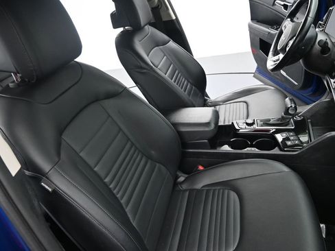 Used 2023 Kia Sportage SX image 11