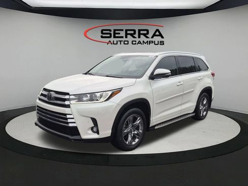 Used 2019 Toyota Highlander Limited Platinum AWD/4WD image 1