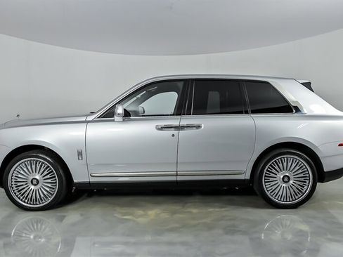 Used 2022 Rolls-Royce Cullinan AWD/4WD image 7