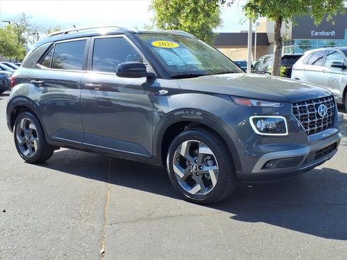 Certified 2025 Hyundai Venue Limited image 7