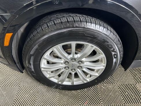 Used 2018 Cadillac XT5 AWD image 11
