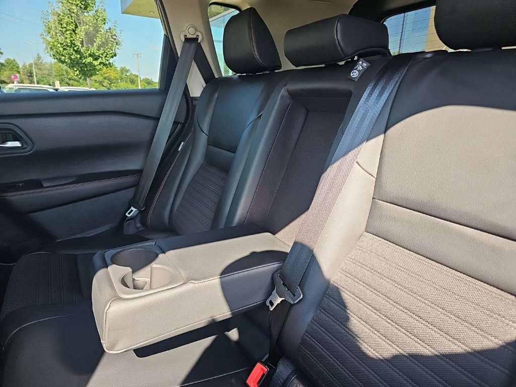 Used 2025 Nissan Rogue SV w/ Rock Creek Premium Package AWD/4WD image 32