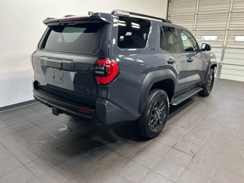 Used 2025 Toyota 4Runner SR5 AWD/4WD image 3