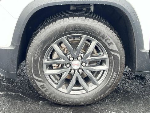 Used 2019 GMC Acadia SLT image 12