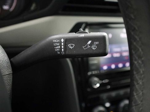 Used 2021 Volkswagen Passat 2.0T SE image 28