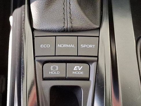 Certified 2025 Toyota Camry SE image 25