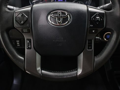 Used 2020 Toyota Tacoma TRD Off-Road w/ Technology Package AWD/4WD image 24