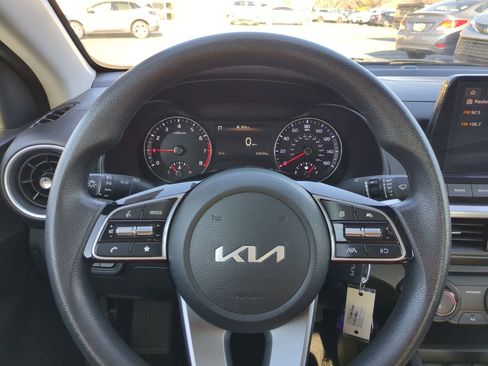 Used 2024 Kia Forte LXS image 18