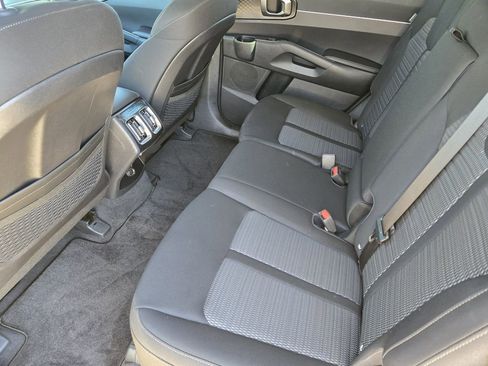 New 2025 Kia Sorento LX FWD image 21